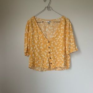 Amuse Society yellow floral print button down cropped blouse m